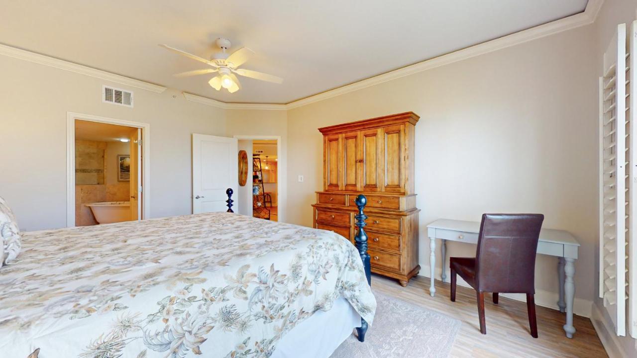  | 5205 Hampton Place South