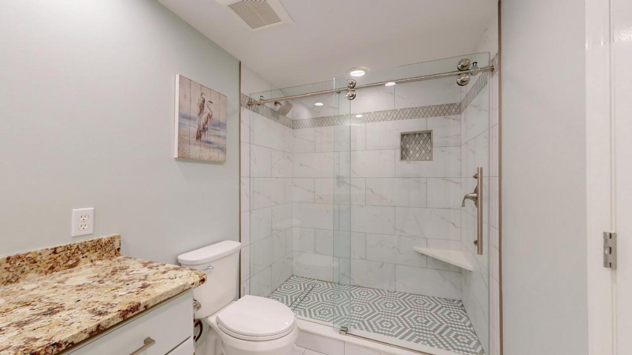  | 5205 Hampton Place South