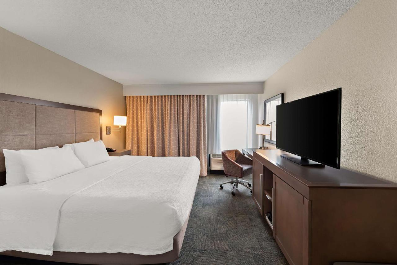 King Room - Disability Access at Hampton Inn Lancaster