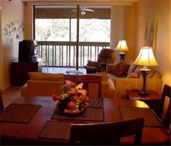 | Charlotte Bay Resort