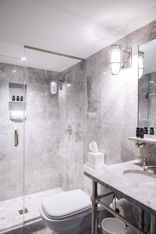 King Suite at Beacon Hill Hotel