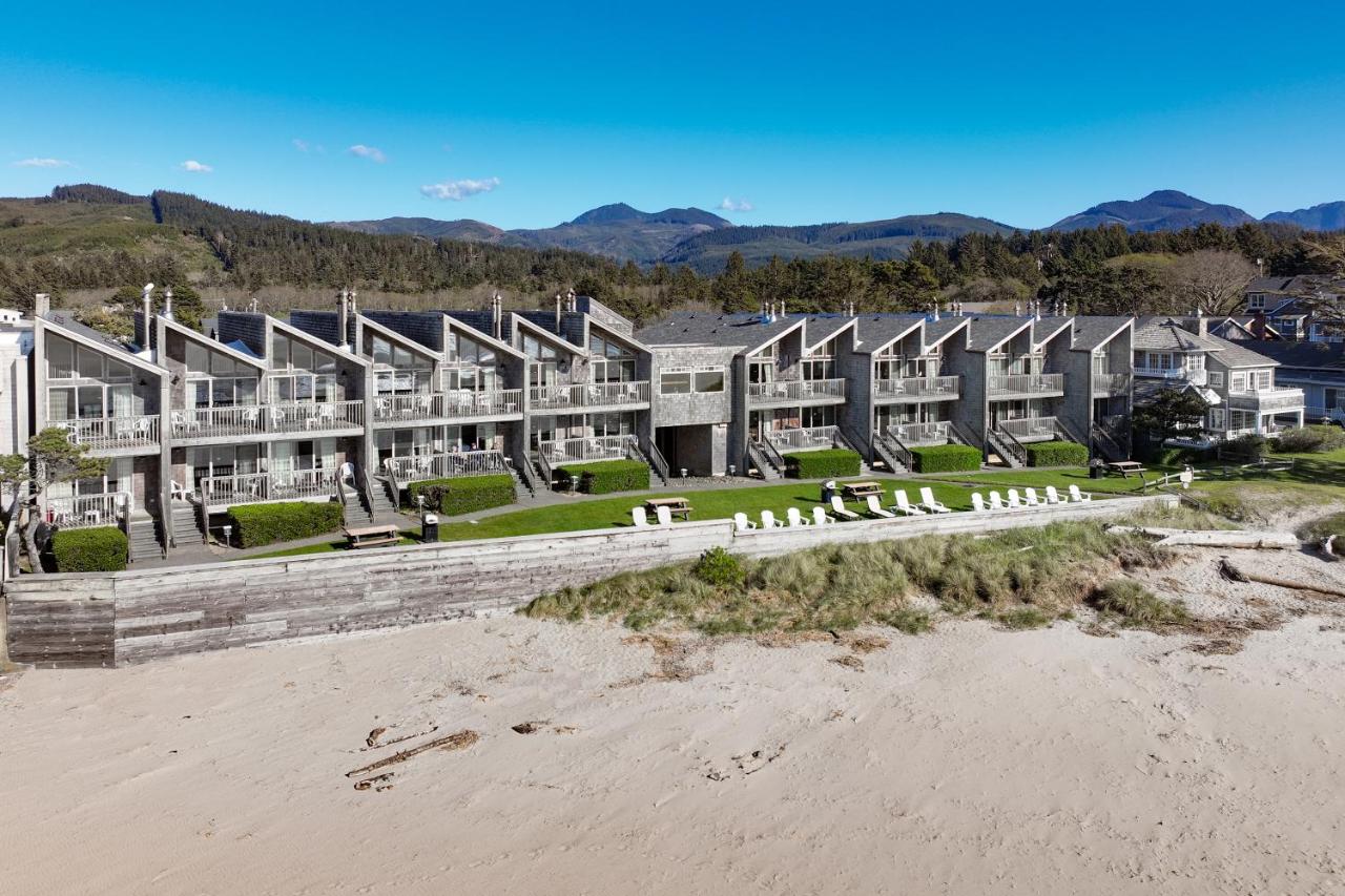 | Schooner's Cove Inn