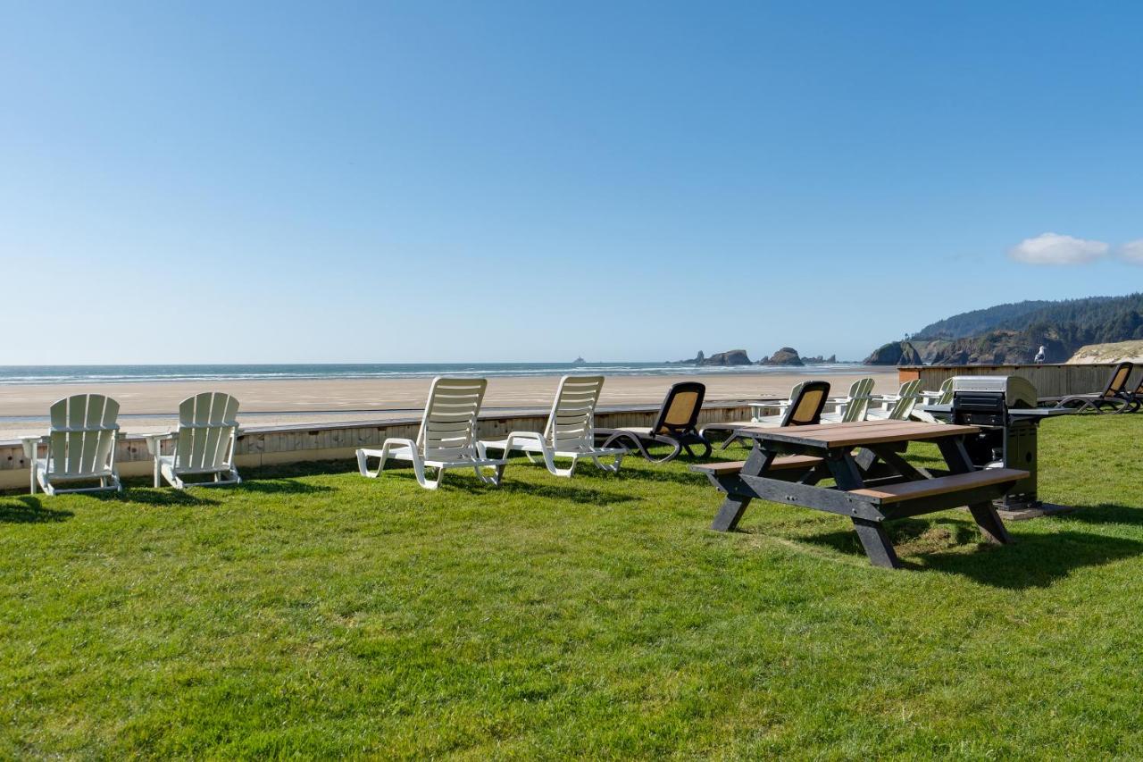 | Schooner's Cove Inn
