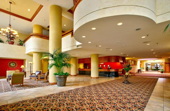  | MCM Eleganté Hotel & Conference Center