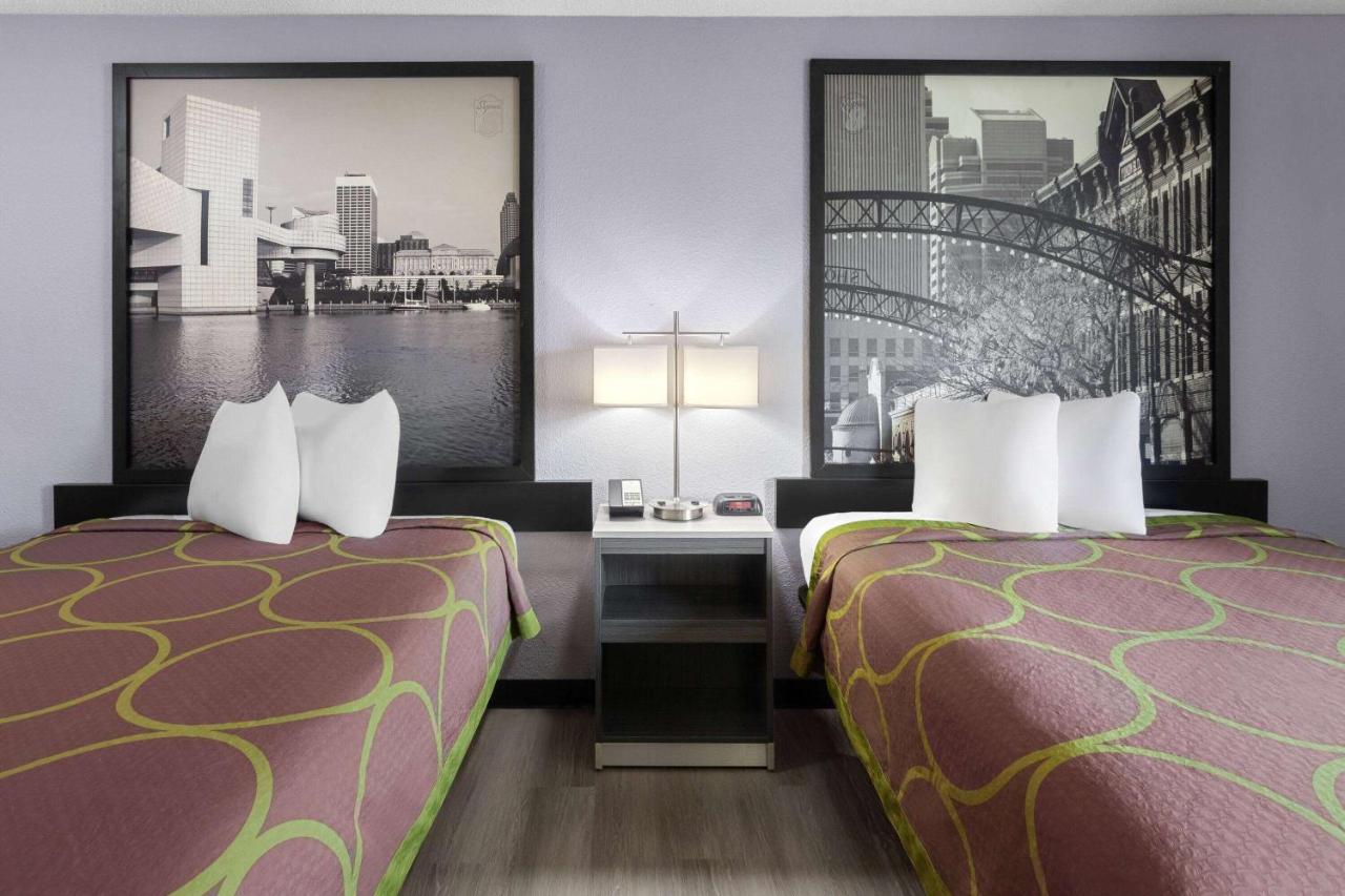 | Super 8 by Wyndham Copley Akron