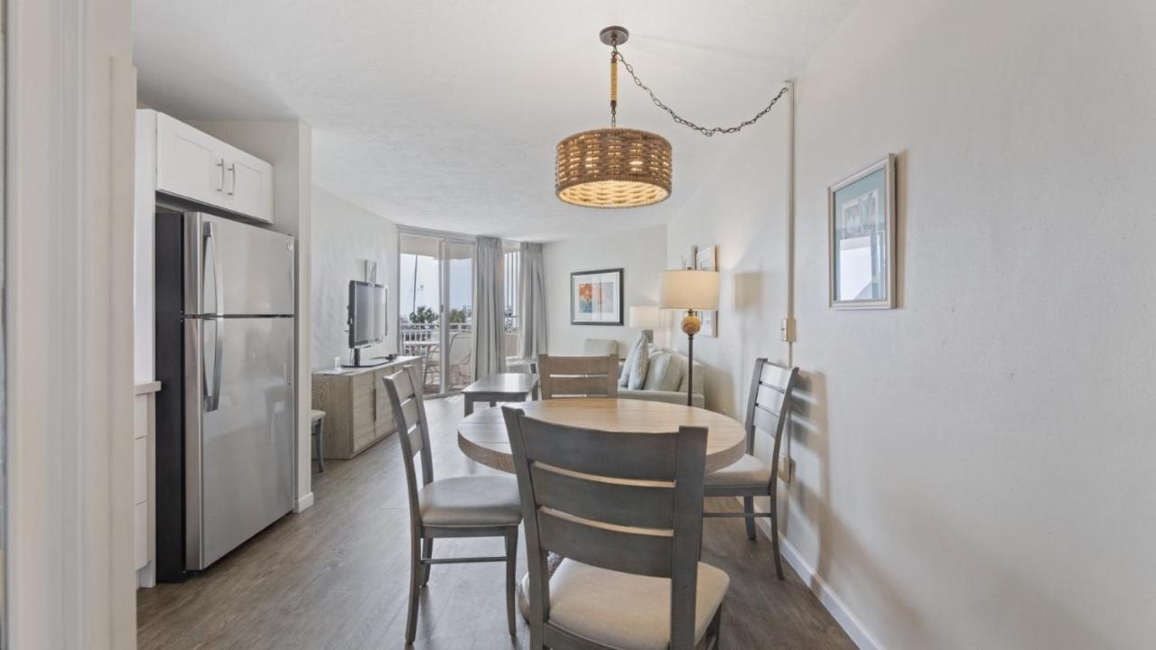 | Caloosa Cove Resort - With Full Kitchens