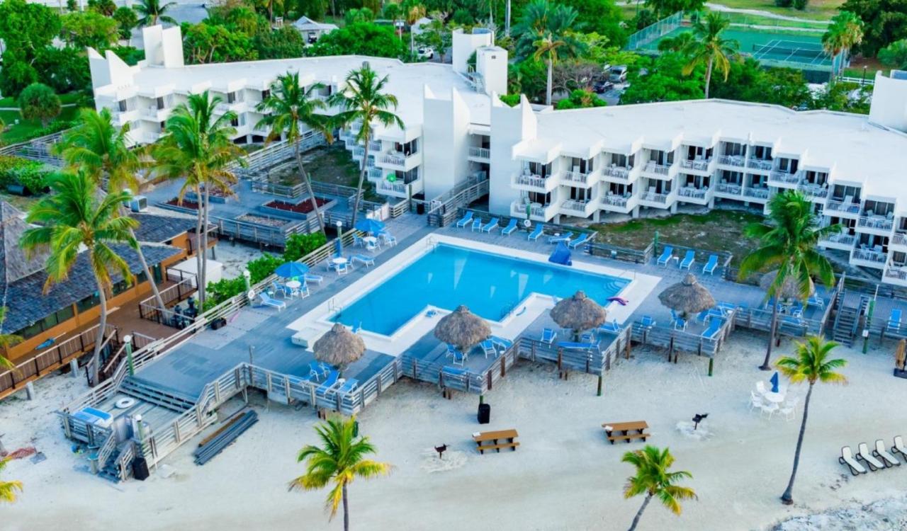 | Caloosa Cove Resort - With Full Kitchens