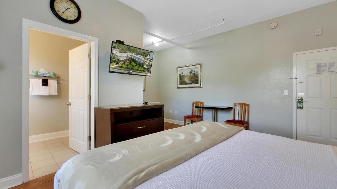 | Crystal Bay Historic Hotel
