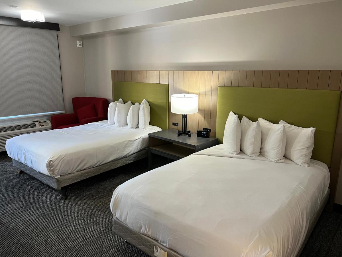 Double Room with Two Double Beds - Accessible/Non Smoking at Country Inn & Suites by Radisson, Vallejo Napa Valley, CA
