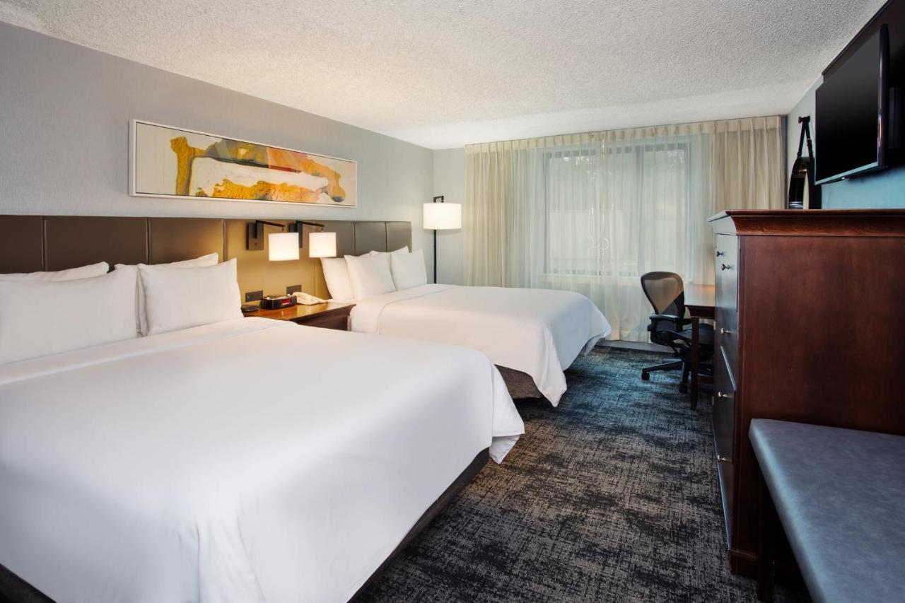 Queen Room with Two Queen Beds - Non-Smoking at Crowne Plaza Chicago-Northbrook, an IHG Hotel