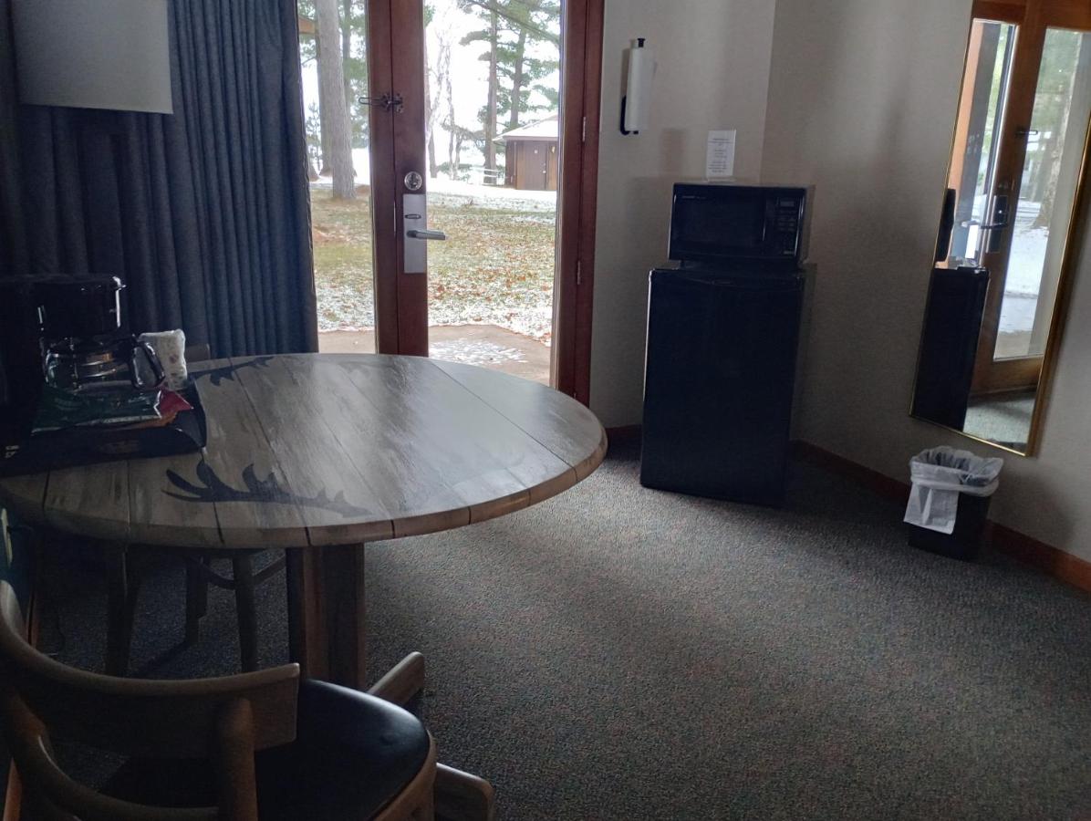 | Centerstone Resort Lake-Aire
