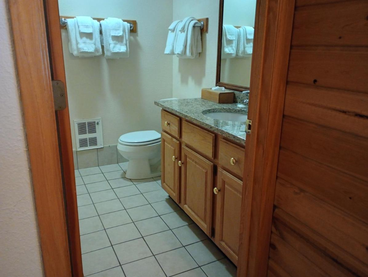 | Centerstone Resort Lake-Aire