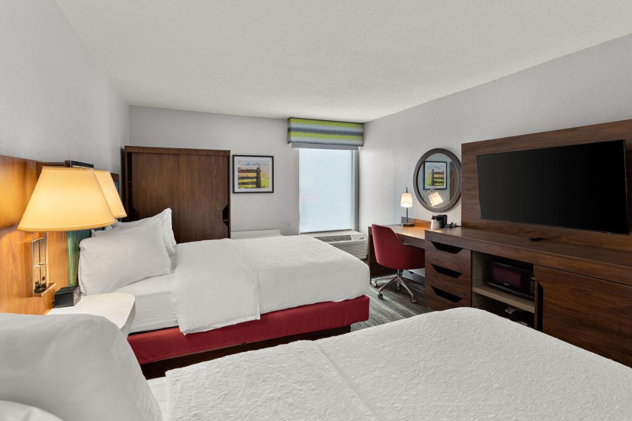 Double Room with Two Double Beds - Non-Smoking at Hampton Inn Bridgeport/Clarksburg