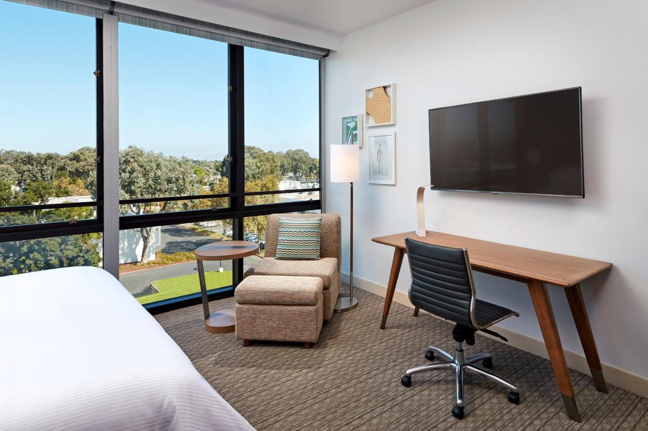 Guest Room, 1 King at Element by Marriott Santa Clara