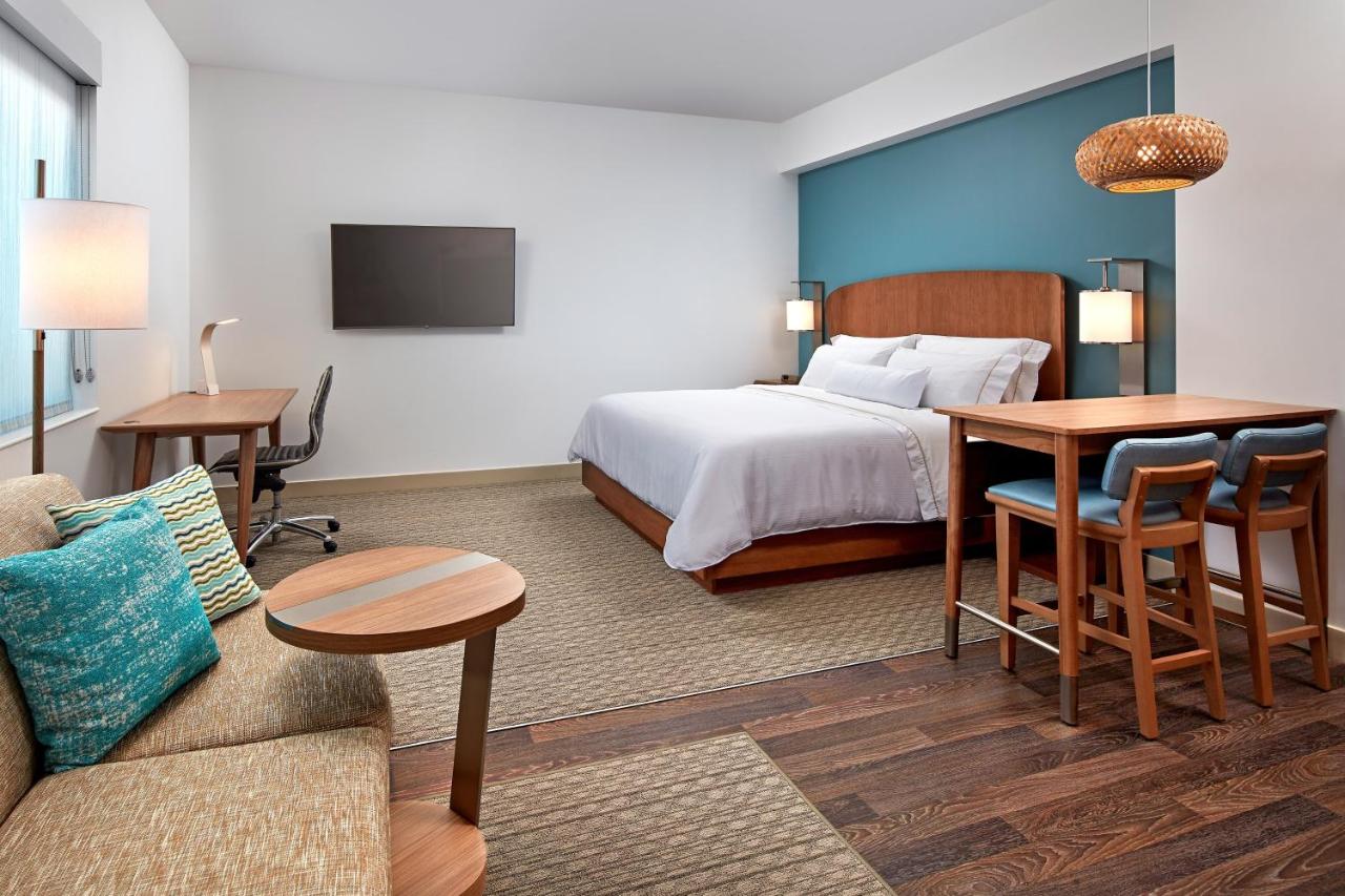 Guest room, 1 King, Sofa bed at Element by Marriott Santa Clara