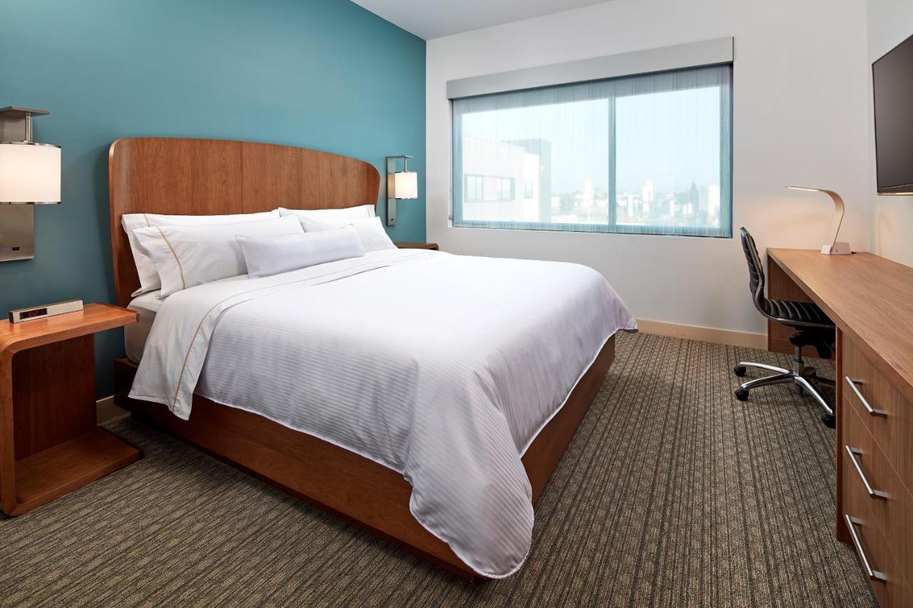 1 Bedroom Suite, 1 King, Sofa bed at Element by Marriott Santa Clara