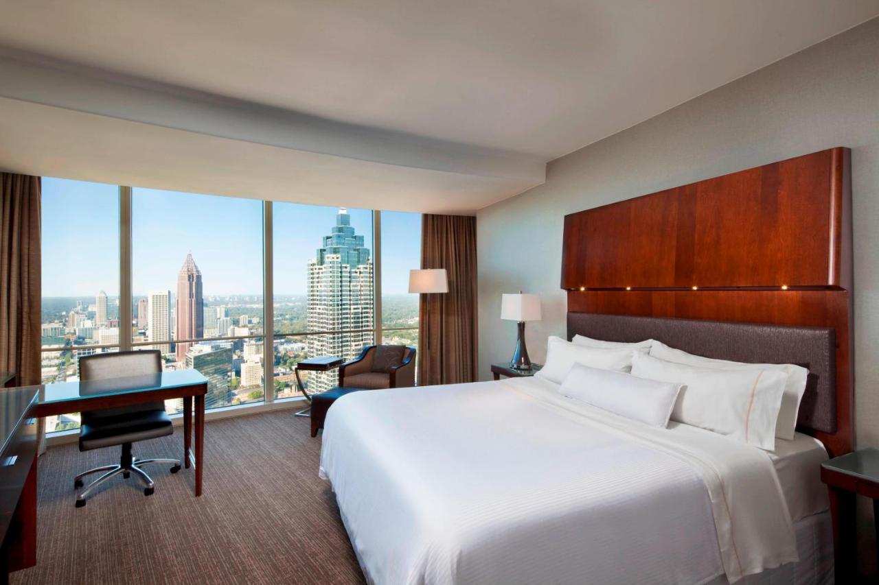 Guest room, 1 King, Skyline view, High floor at The Westin Peachtree Plaza, Atlanta