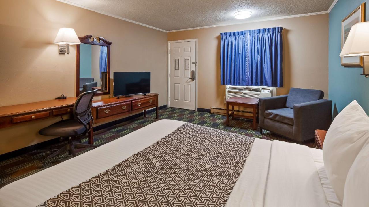 | SureStay Hotel by Best Western Cameron