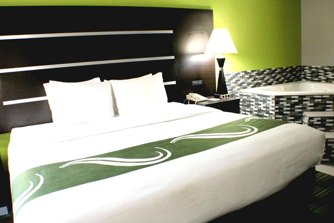 King Suite - Non-Smoking at Quality Inn & Suites Bedford West