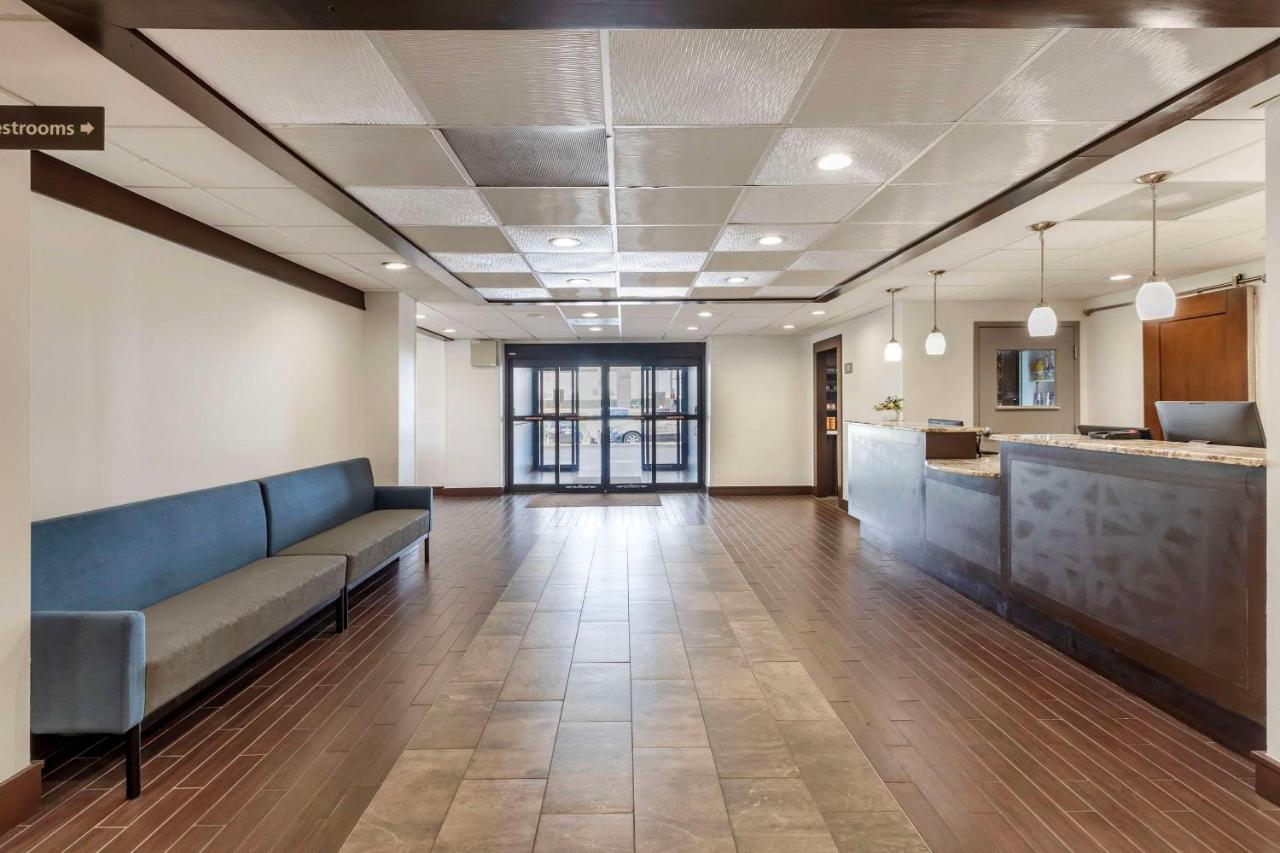 | Best Western Plus Dallas Love Field North Hotel