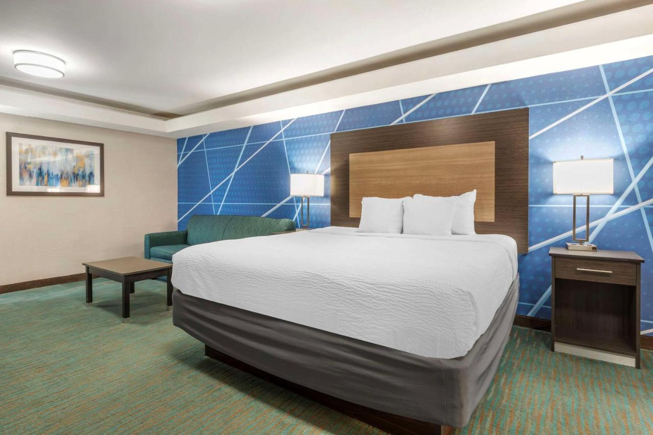 | Best Western Plus Dallas Love Field North Hotel