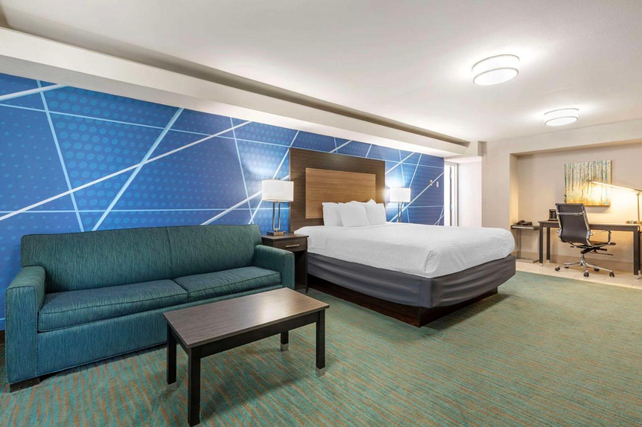 | Best Western Plus Dallas Love Field North Hotel