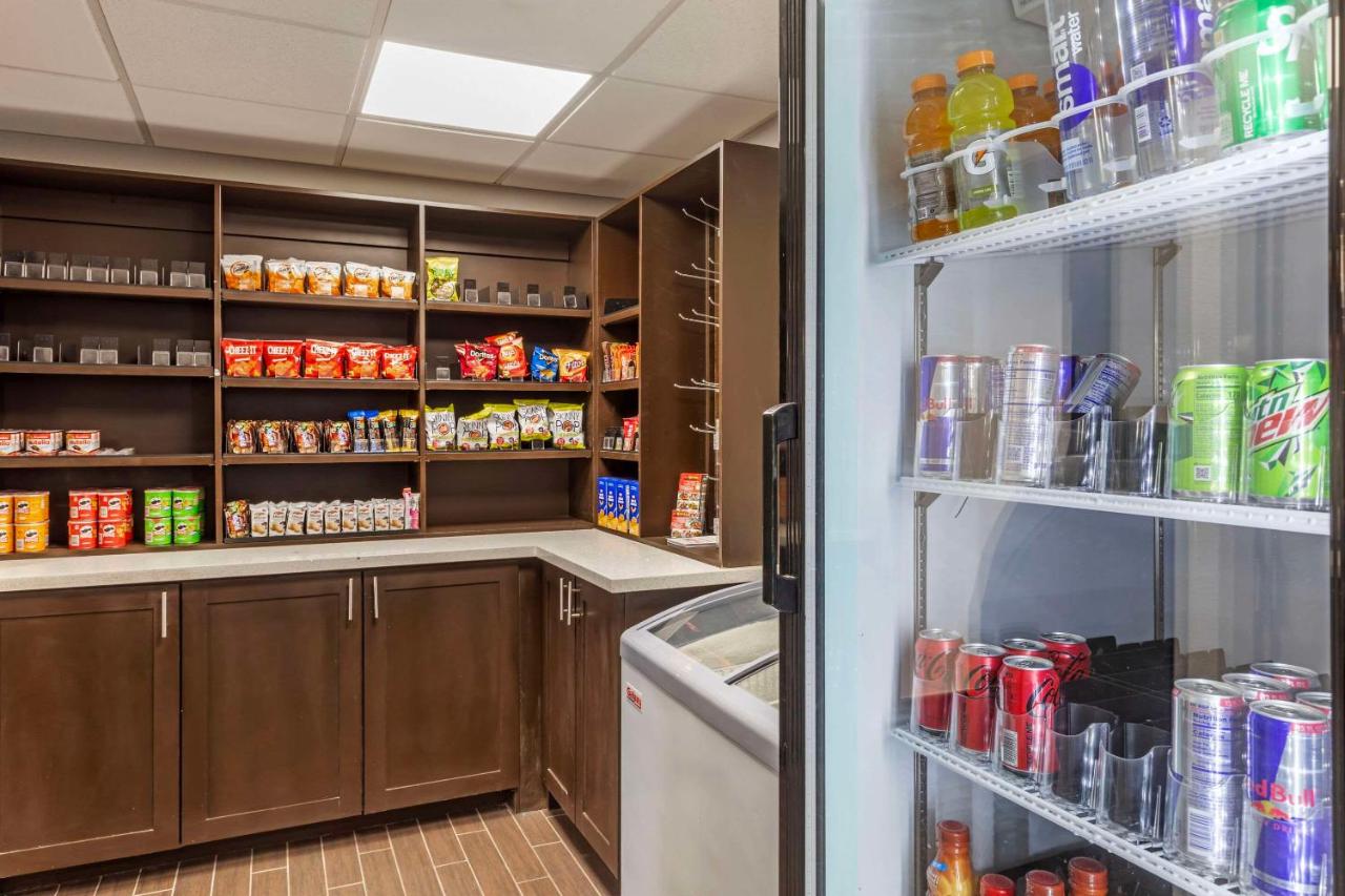 | Best Western Plus Dallas Love Field North Hotel