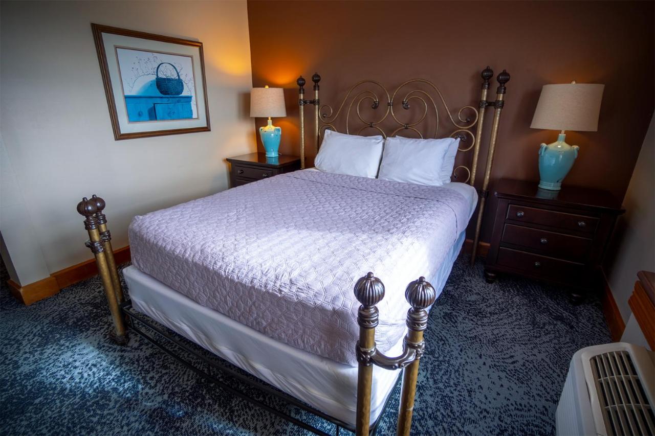 Deluxe Single Room at Nuks Executive Suites
