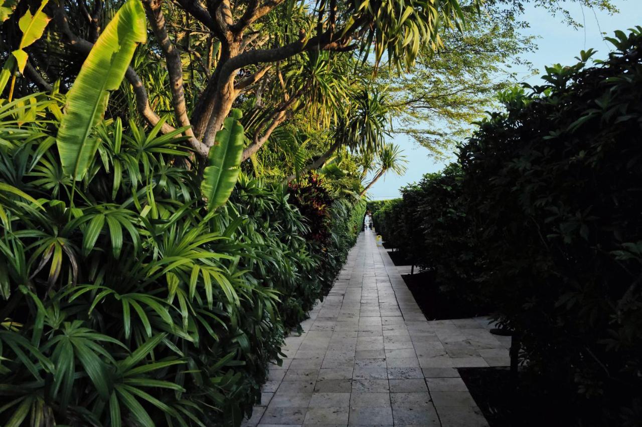 | The Standard Miami