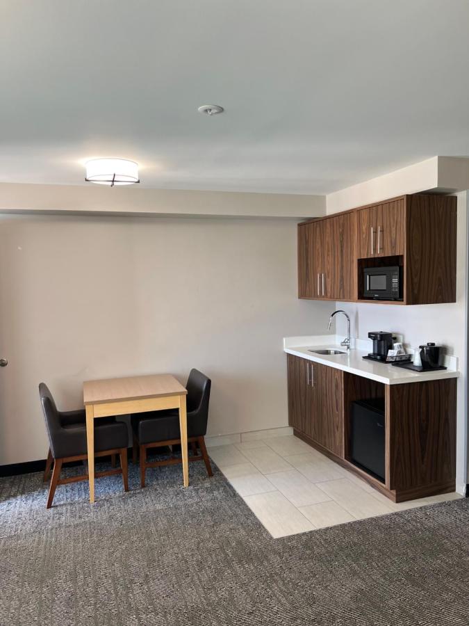 One-Bedroom King Suite - Non-Smoking at Country Inn & Suites by Radisson, Vallejo Napa Valley, CA