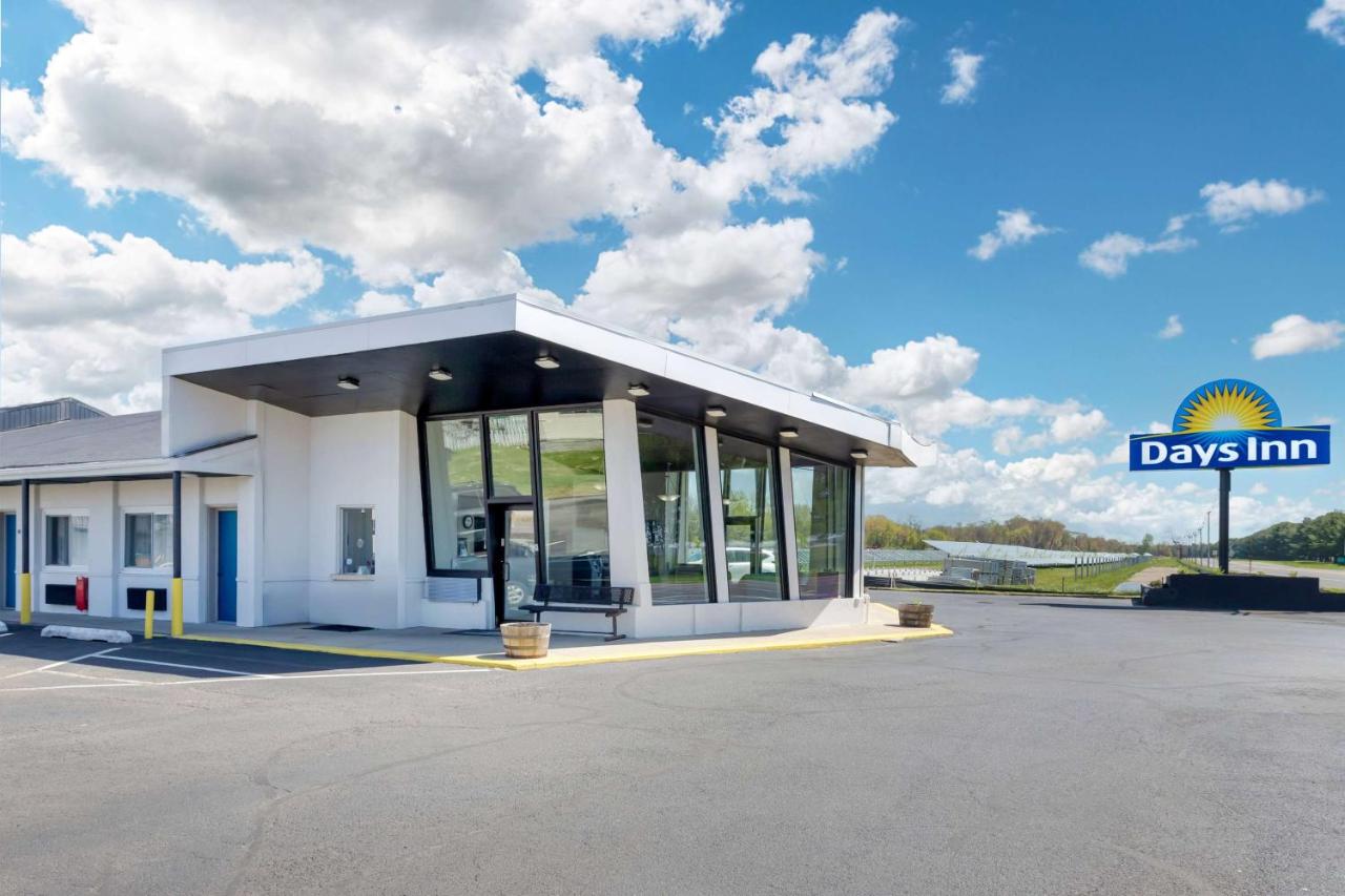 | Days Inn by Wyndham Wrightstown