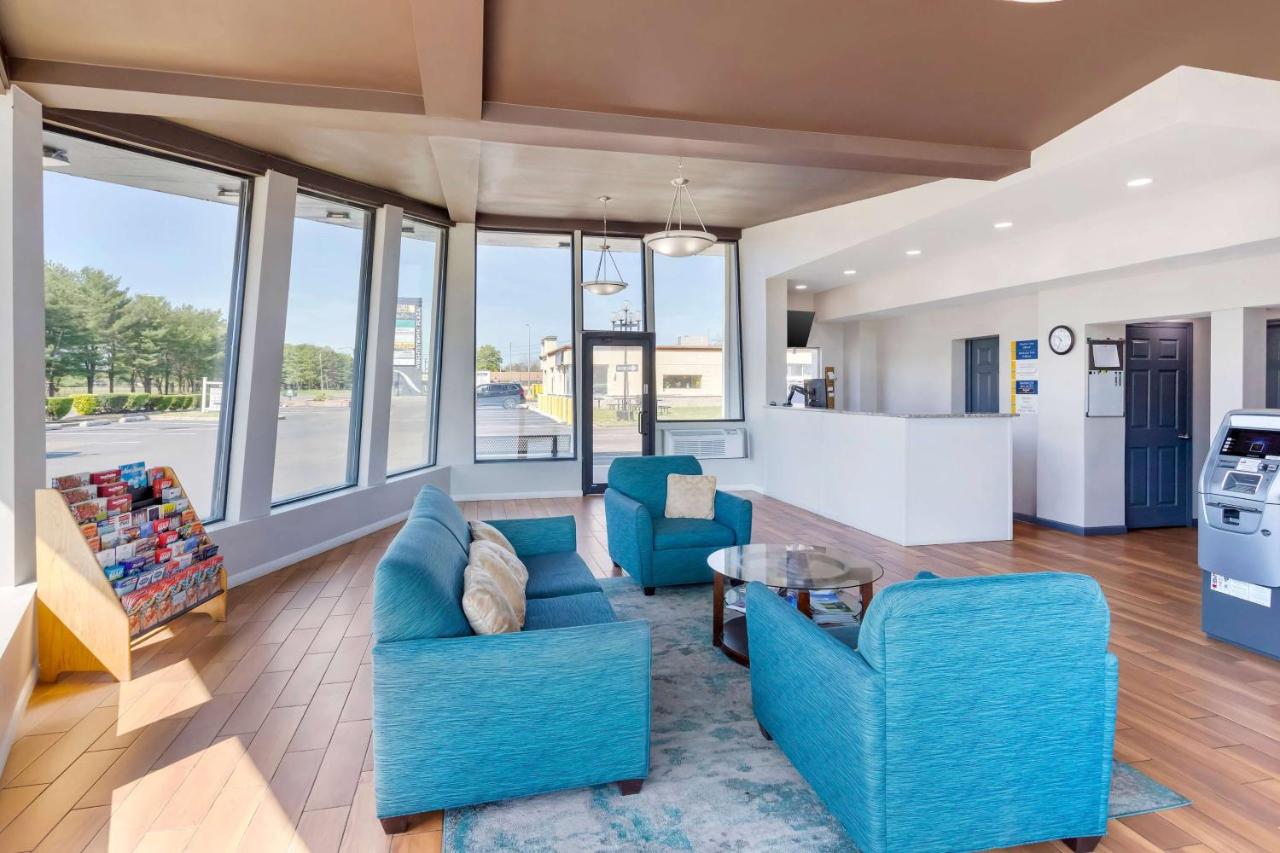| Days Inn by Wyndham Wrightstown
