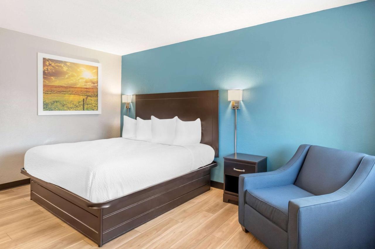 | Days Inn by Wyndham Wrightstown