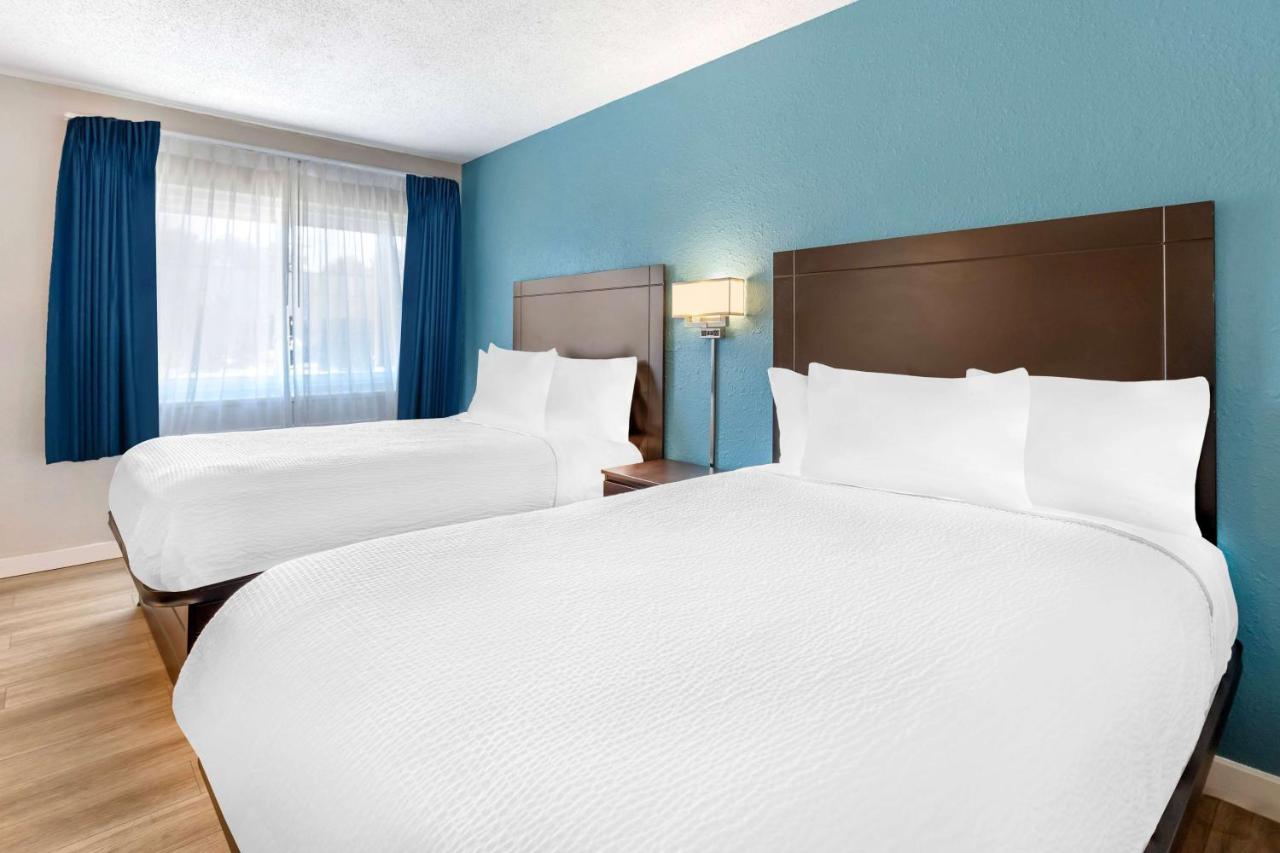 | Days Inn by Wyndham Wrightstown