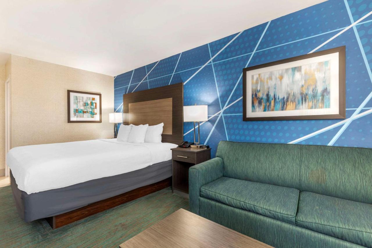| Best Western Plus Dallas Love Field North Hotel