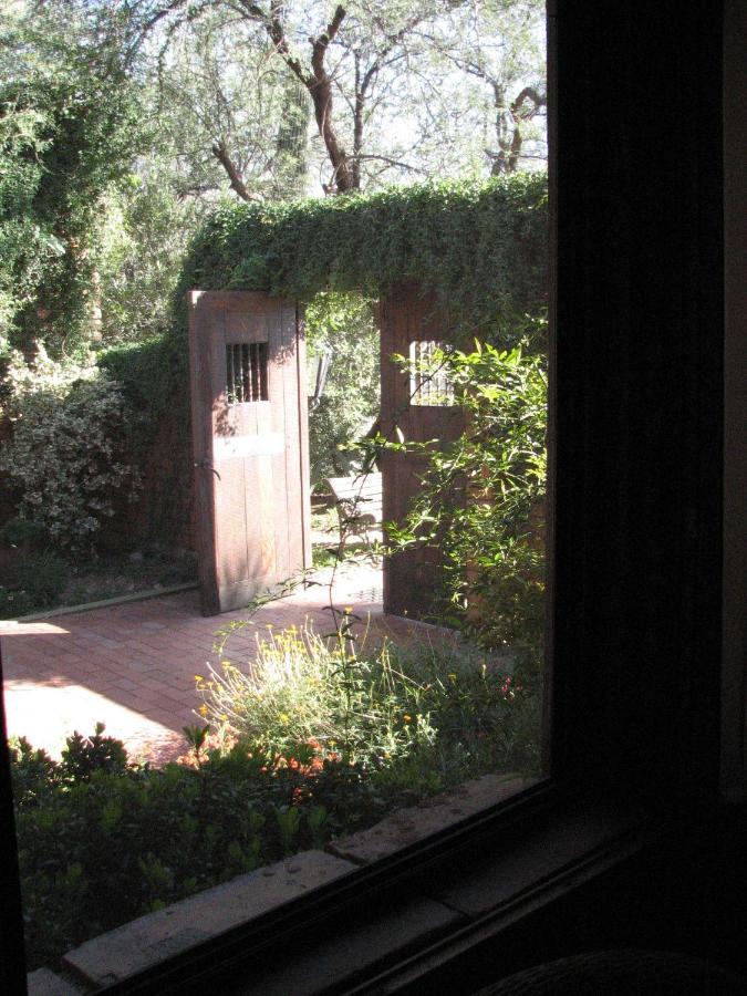 | Desert Trails Bed & Breakfast