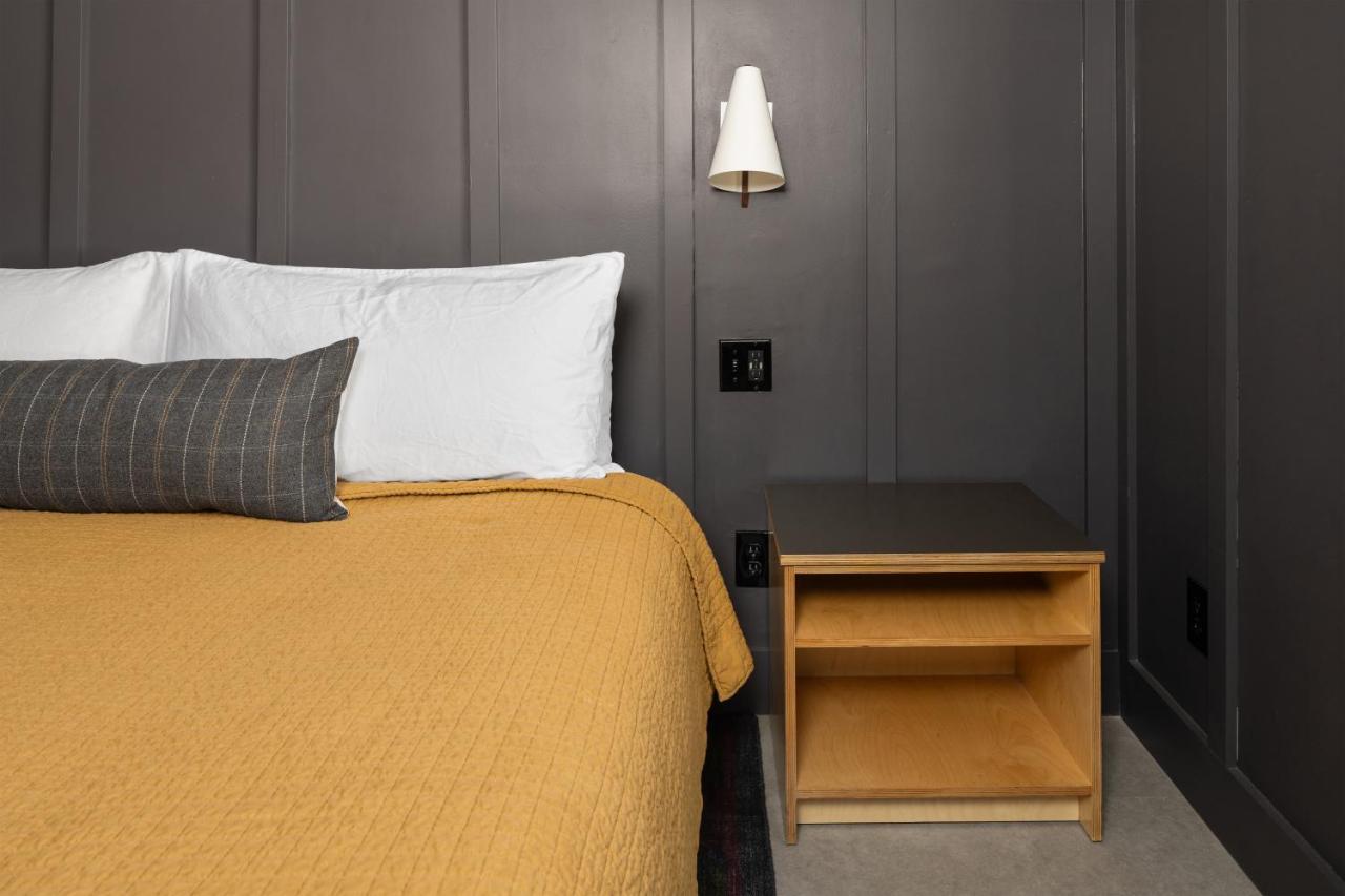 King Room at The Coachman Hotel