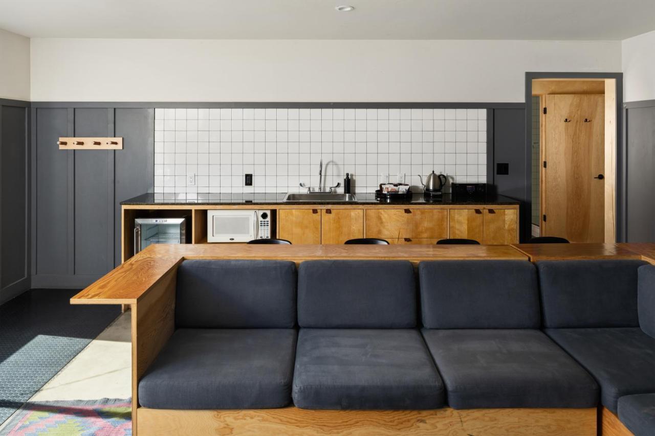 Three-Bedroom Suite at The Coachman Hotel
