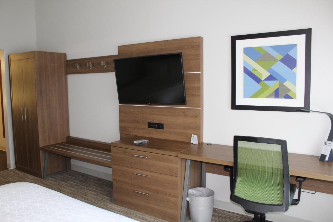 | Holiday Inn Express and Suites Gettysburg, an IHG Hotel