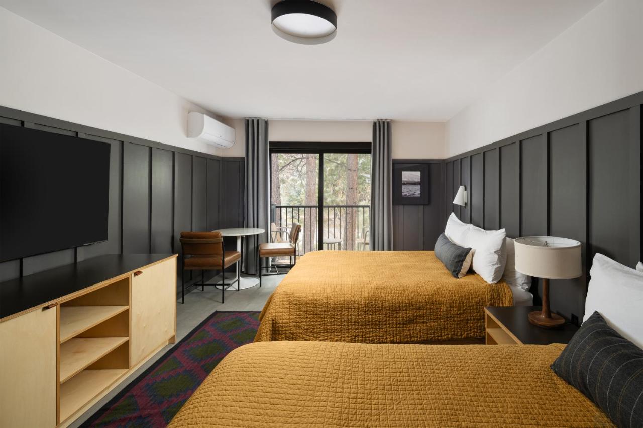 Quadruple Room with Balcony at The Coachman Hotel