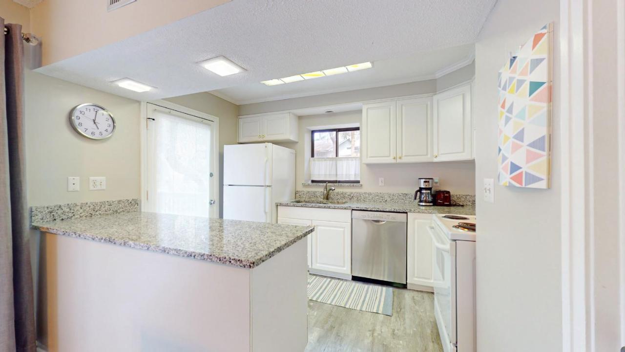  | 37 Hickory Cove