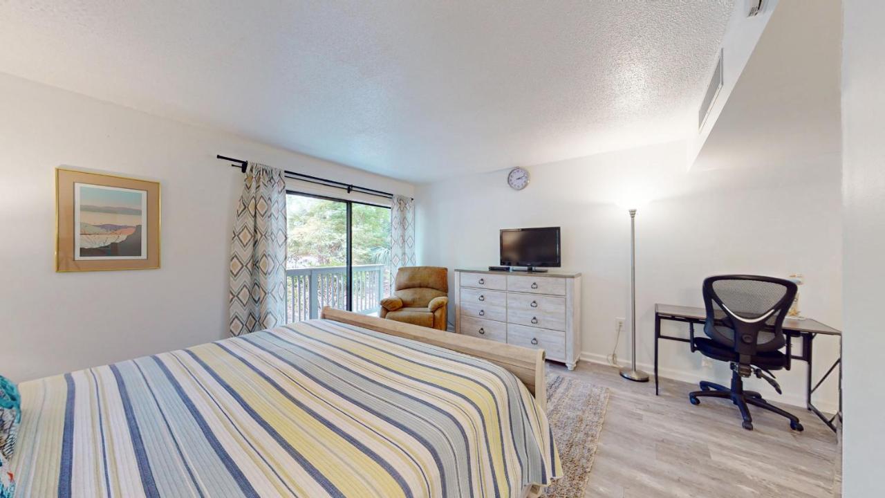  | 37 Hickory Cove