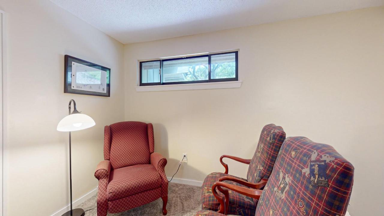  | 37 Hickory Cove