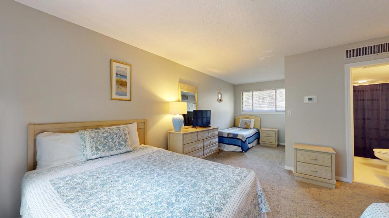  | 37 Hickory Cove