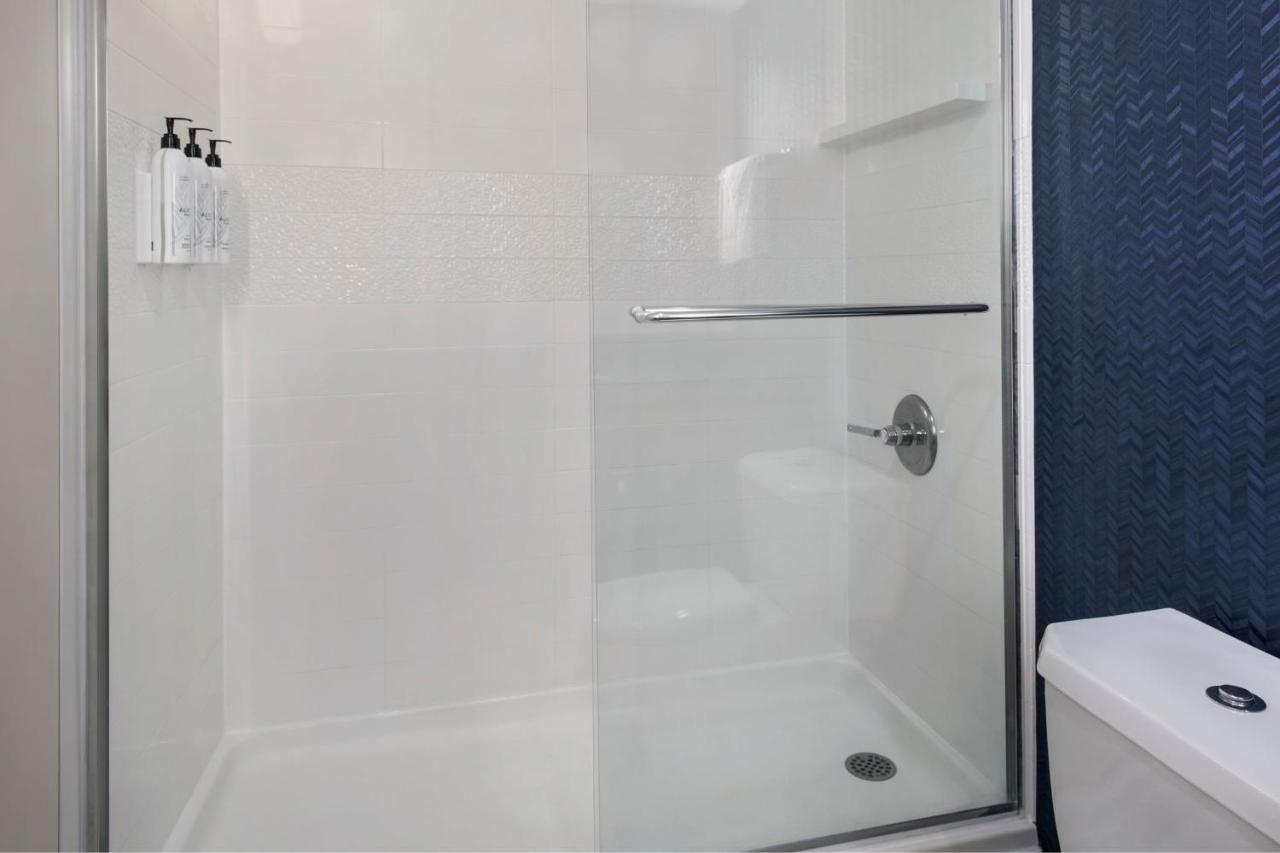 | Fairfield Inn Rochester Airport