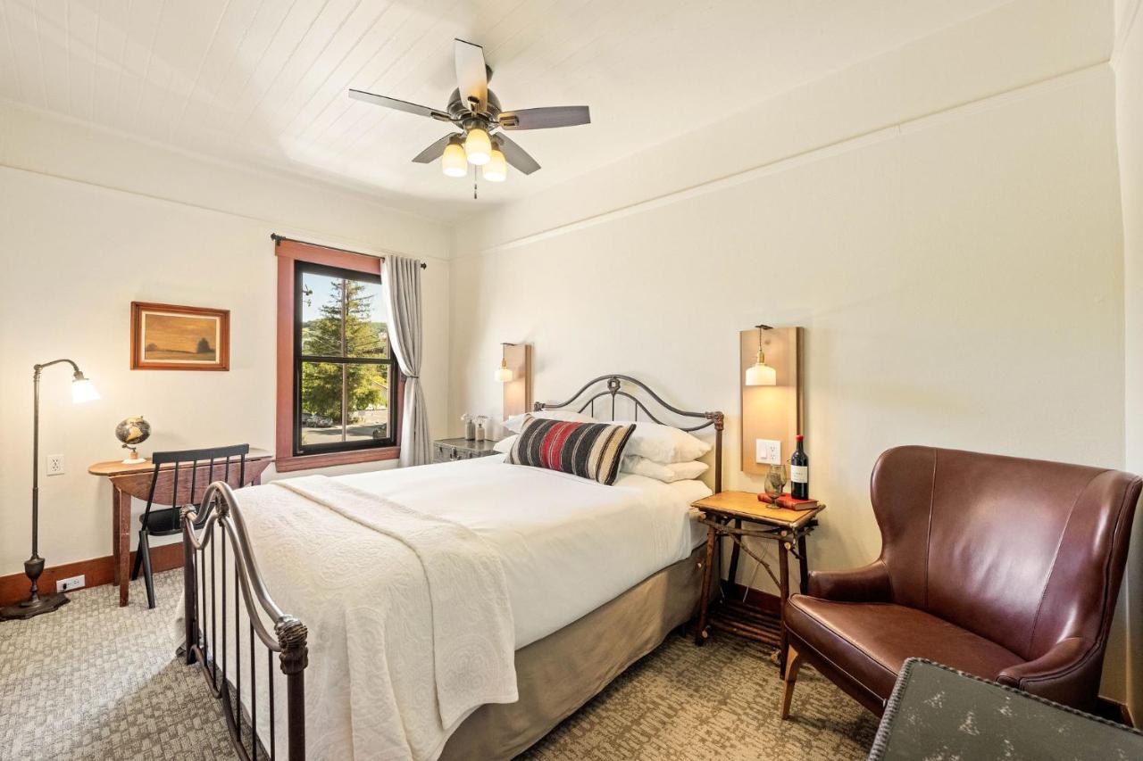  | Sonoma Hotel
