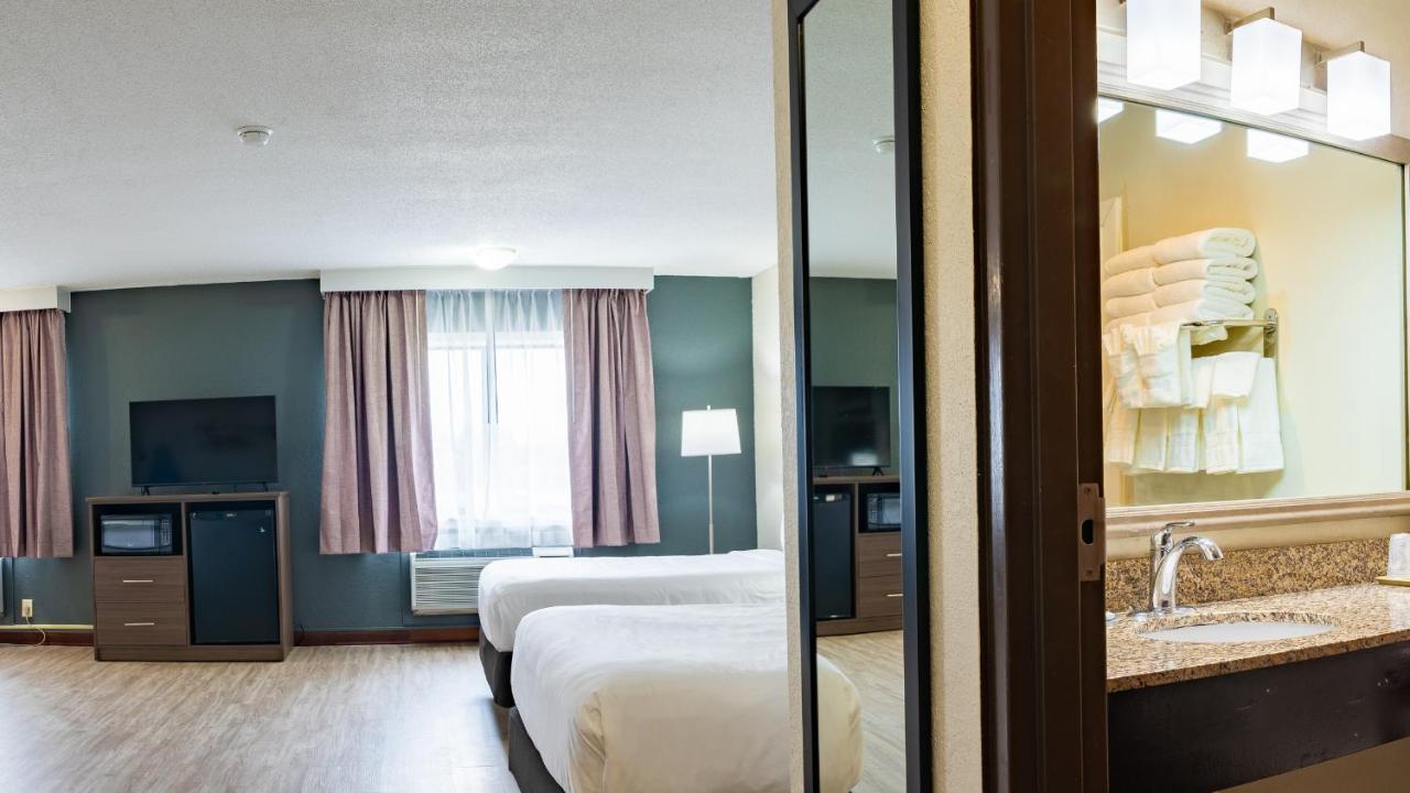 Double Room with Three Double Beds - Non-Smoking at Quality Inn Milan - Sandusky