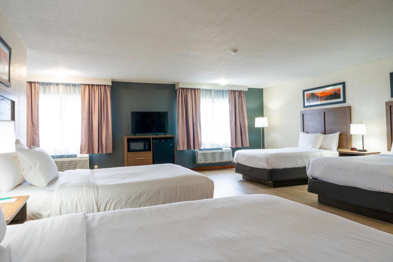 Double Room with Three Double Beds - Non-Smoking at Quality Inn Milan - Sandusky
