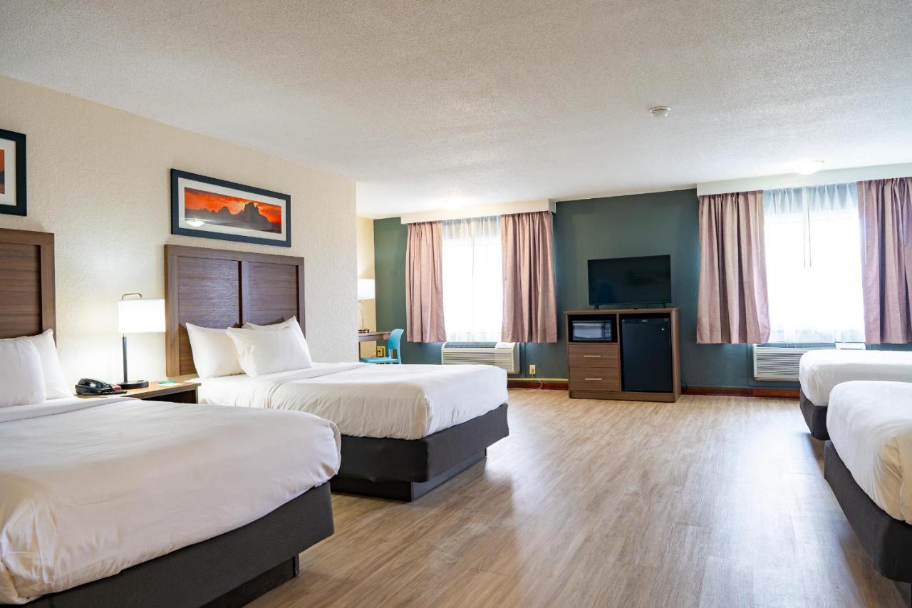 Double Room with Three Double Beds - Non-Smoking at Quality Inn Milan - Sandusky