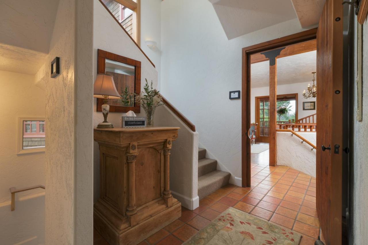 | Arch Cape Inn and Retreat